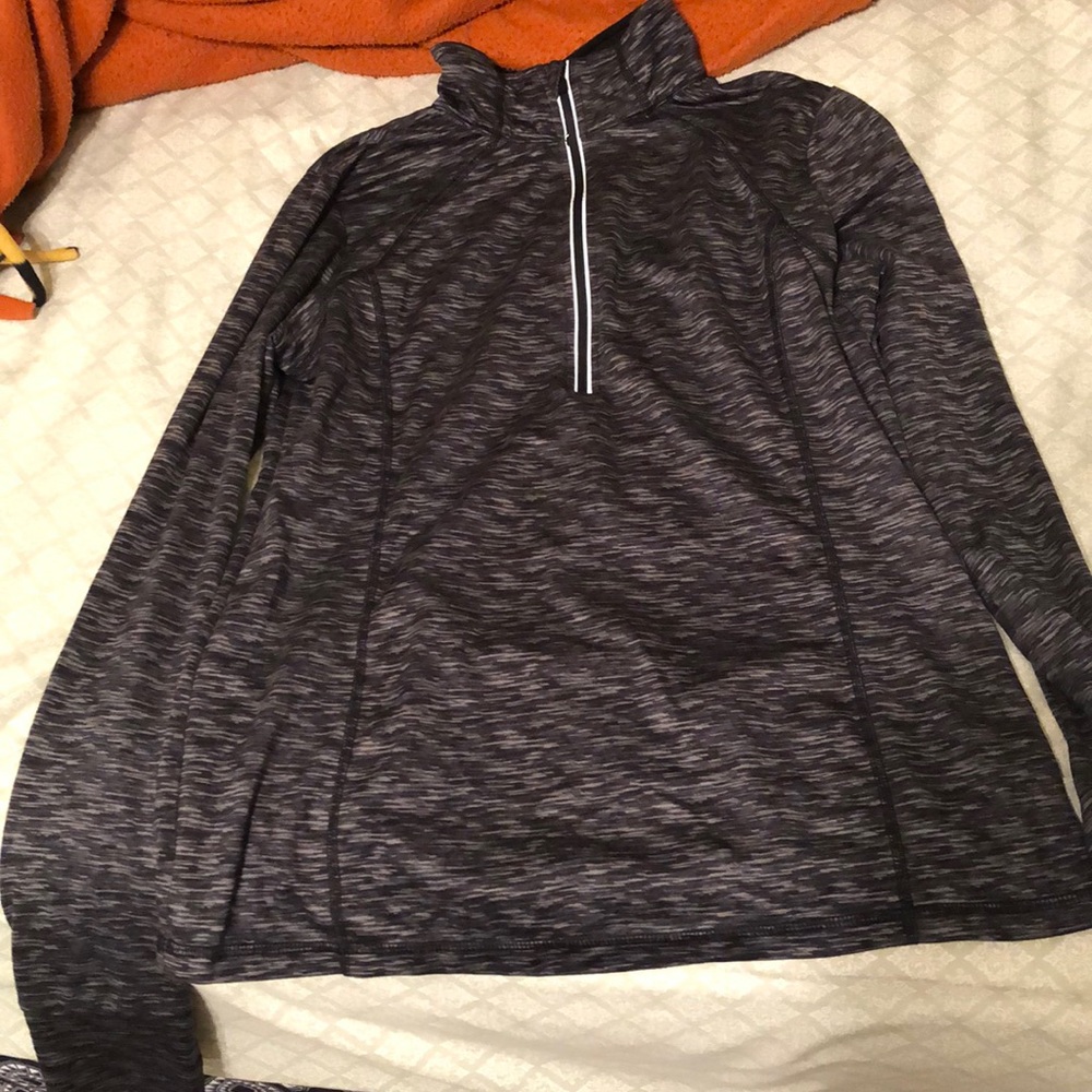 Athletic quarter-zip